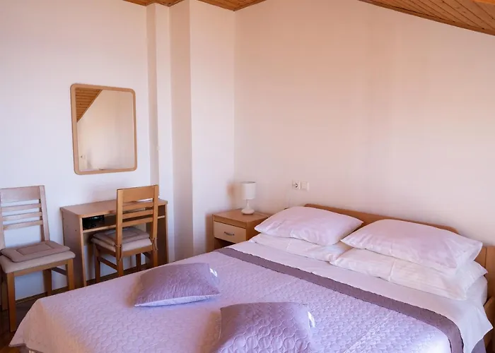 理查卡夫塔特公寓酒店 *