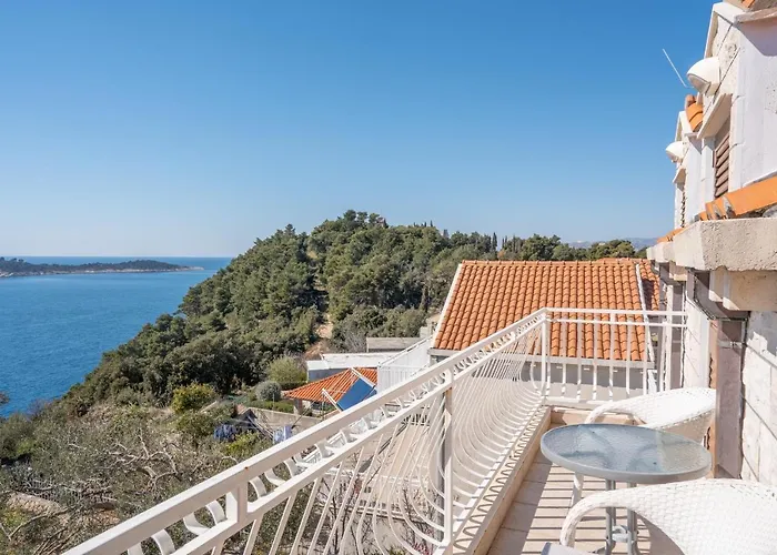 理查卡夫塔特公寓酒店 *