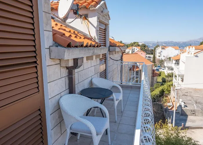 理查卡夫塔特公寓酒店 公寓 *